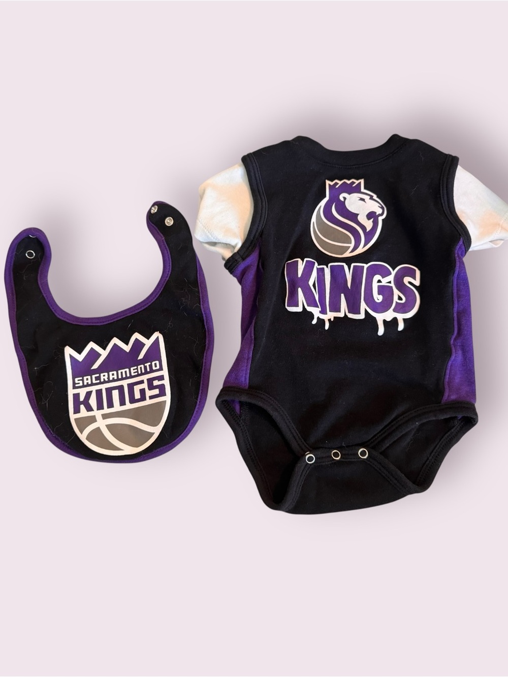 NBA Sacramento Kings Baby Bodysuit & Bib Set 12 Months